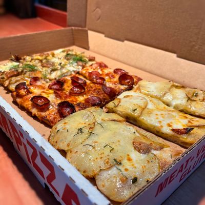 Triple Beam Pizza by null