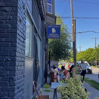 Mitten Sweets & Coffee - Desserts Near Me - Seattle, Washington