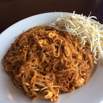 Madam Mam's - Pad Thai with chicken - Thai Near Me - Austin, Texas
