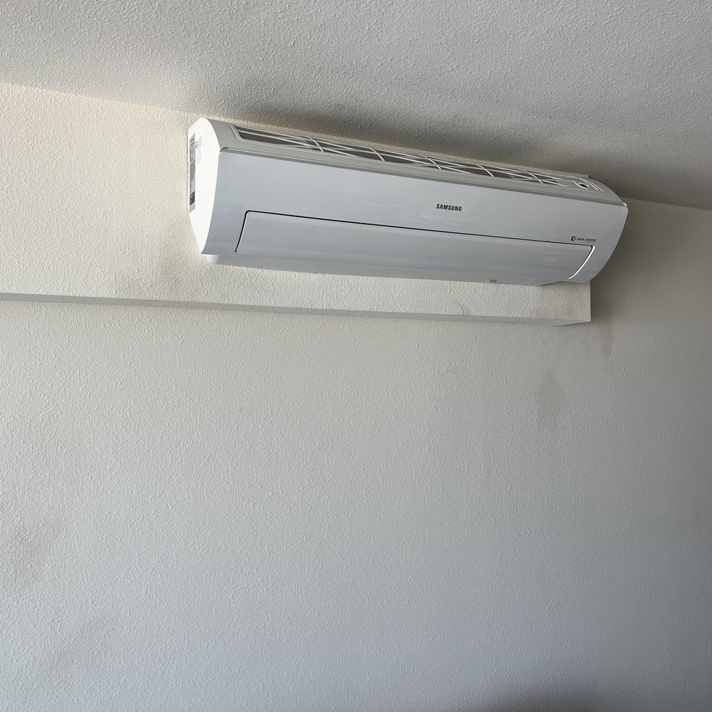 Ace Refrigeration & Air Conditioning - The dirt in the walls they never cleaned, I had to repaint it. - Heating & Air Conditioning/HVAC Near Me - Honolulu, Hawaii Ace Refrigeration & Air Conditioning - The dirt in the walls they never cleaned, I had to repaint it. - Heating & Air Conditioning/HVAC Near Me - Honolulu, Hawaii