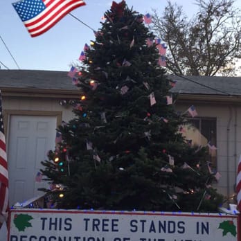 Silveyville Christmas Tree Farm - At the entry, a nice surprise - Christmas Trees Near Me - Dixon, California Silveyville Christmas Tree Farm - At the entry, a nice surprise - Christmas Trees Near Me - Dixon, California