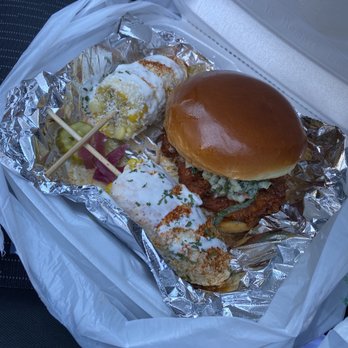 Sauce the City - Hot chicken sandwich and it's absolutely amazing - Desserts Near Me - Cleveland, Ohio Sauce the City - Hot chicken sandwich and it's absolutely amazing - Desserts Near Me - Cleveland, Ohio