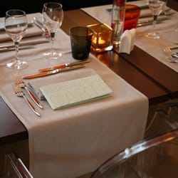 Le Plaza - Le Plaza - Une table