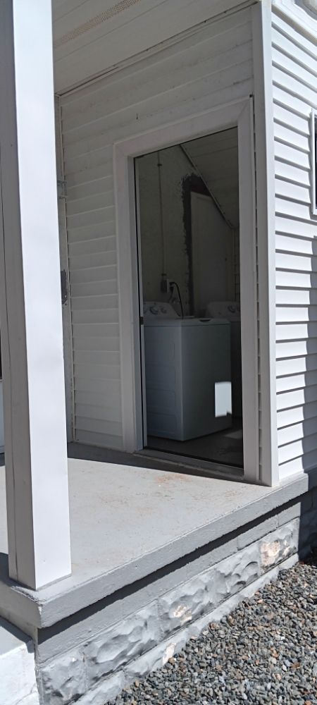 Slide of D & D Innovations