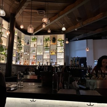Hole In The Wall - Bar - Australian Near Me - Brooklyn, New York