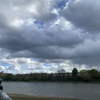 Thames Path - Travel Services Near Me