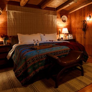 Rawah Ranch - Rawah Ranch - Romantic Getaway Acommodation - King size bed room with tray of champagne - Guest Houses Near Me - Glendevey, Colorado Rawah Ranch - Rawah Ranch - Romantic Getaway Acommodation - King size bed room with tray of champagne - Guest Houses Near Me - Glendevey, Colorado