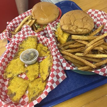 Diana's Burgers - Jalapeño cheddar burger / bacon cheddar burger / bean and cheese nachos - Burgers Near Me - San Antonio, Texas