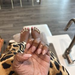 Elan Beauty Bar - Nails by Cookie!