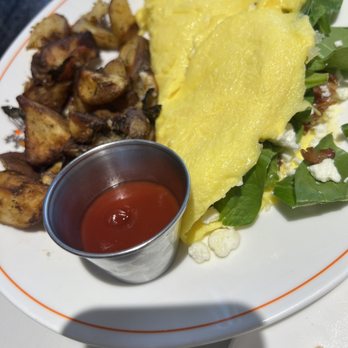 Cafe 44 - Omelet - American Near Me - Alexandria, Virginia