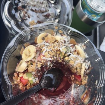 Diva's Nectar Bar - So Delicious Açaí Bowl - Juice Bars & Smoothies Near Me - Miami, Florida