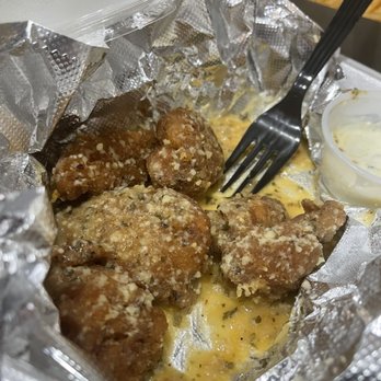 Slices Pizza - Parmesan garlic boneless wings - buttery and garlicky - Pizza Near Me - Philadelphia, Pennsylvania
