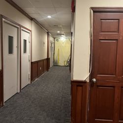Red Lion Hotel & Conference Center Ellensburg - Scary hallway