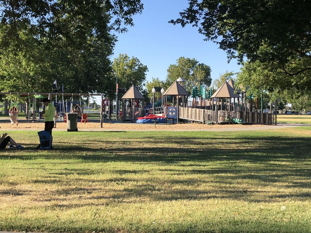 COLUMBIA PARK MARINA Updated August 2024 1776 Columbia Park Trl