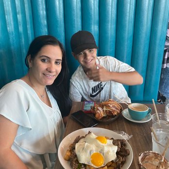 Bistro Cafe - Breakfast & Brunch Near Me - Miami, Florida