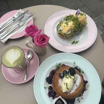 Peggy Porschen Cakes - Patisserie/Cake Shop Near Me - London, XGL Peggy Porschen Cakes - Patisserie/Cake Shop Near Me - London, XGL