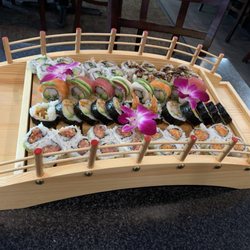 Dragon 88 Restaurant - 1/2 of Makimomo platter