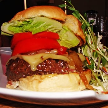 Public House Temecula - HUGE Kobe burger - New American Near Me - Temecula, California