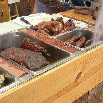 Snow's BBQ - Barbeque Near Me - Lexington, Texas
