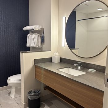 Fairfield by Marriott Inn & Suites Virgin Zion National Park - Bathroom - Hotels Near Me - Virgin, Utah Fairfield by Marriott Inn & Suites Virgin Zion National Park - Bathroom - Hotels Near Me - Virgin, Utah