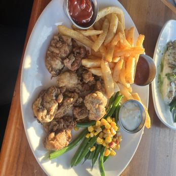 Harbor Lights - Pan fried oysters - Seafood Near Me - Tacoma, Washington Harbor Lights - Pan fried oysters - Seafood Near Me - Tacoma, Washington