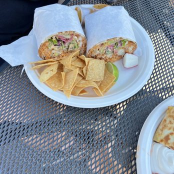 Dos Mundos - Fish burrito - New American Near Me - Newberg, Oregon