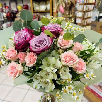 The White Lotus Florist - Create-your-own: they create beautiful arrangements! - Florists Near Me - Cerritos, California The White Lotus Florist - Create-your-own: they create beautiful arrangements! - Florists Near Me - Cerritos, California