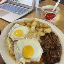 Taqueria Guadalajala - Chilaquiles plate w/eggs