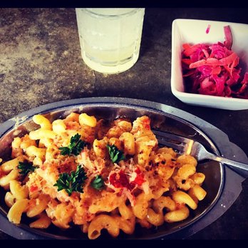 Commodore Bob's Yacht Club - Lobster Mac and cheese to die for - Gastropubs Near Me - Starkville, Mississippi