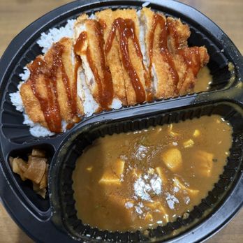 Coco Ichibanya - Spicy chicken cutlet level 4 with side of tofu & okra - Japanese Curry Near Me - Aliso Viejo, California Coco Ichibanya - Spicy chicken cutlet level 4 with side of tofu & okra - Japanese Curry Near Me - Aliso Viejo, California