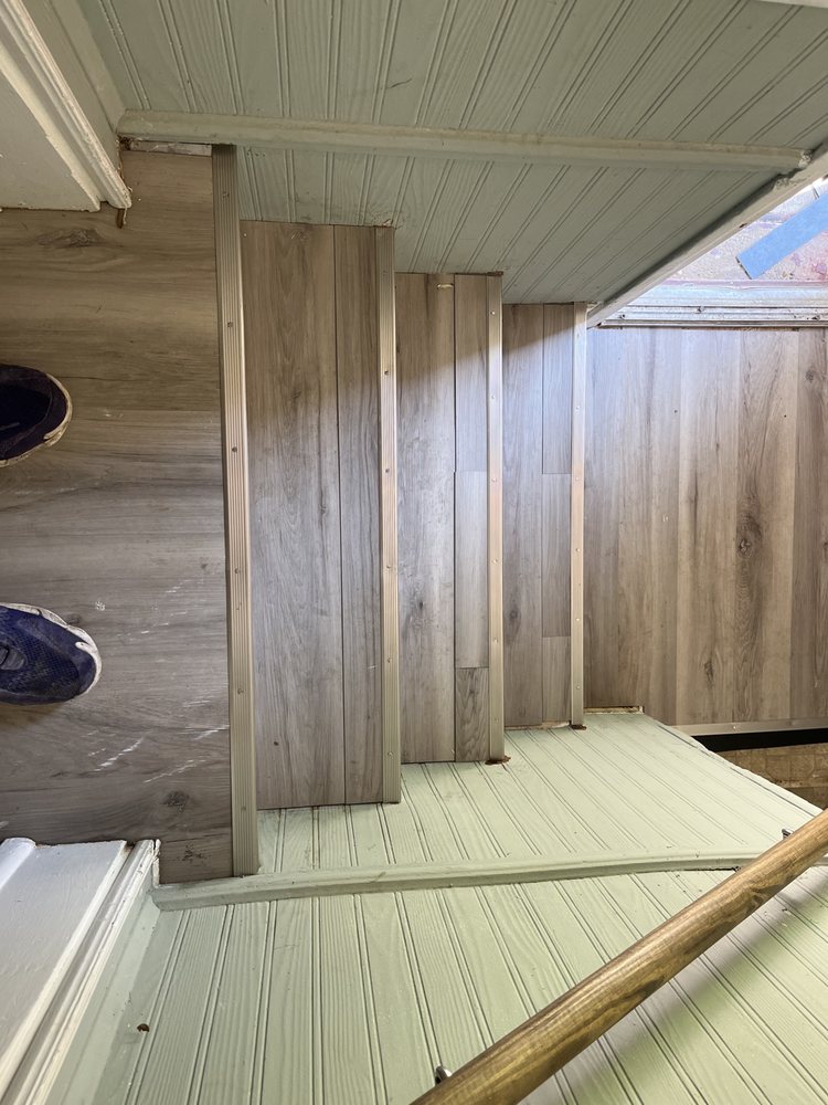 Slide of Extra Hands