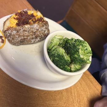Texas Roadhouse - Baked Potato with Steamed Broccoli - Steakhouses Near Me - Pittsburgh, Pennsylvania Texas Roadhouse - Baked Potato with Steamed Broccoli - Steakhouses Near Me - Pittsburgh, Pennsylvania