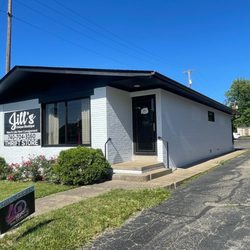 Jill's Unique Boutique - LOCATED BESIDE GOODWILL ON MAPLE AVE