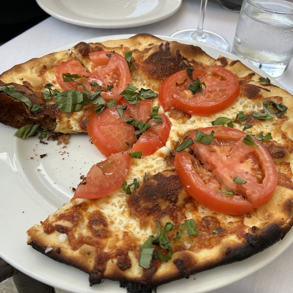 The Dundee Bistro - Margarita pizza with olive oil! - New American Near Me - Dundee, Oregon The Dundee Bistro - Margarita pizza with olive oil! - New American Near Me - Dundee, Oregon