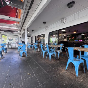 Leahi Bar & Grill - Happy Hour 3-6. Patio with an ocean view. This place is a vibe. - Bars Near Me - Honolulu, Hawaii Leahi Bar & Grill - Happy Hour 3-6. Patio with an ocean view. This place is a vibe. - Bars Near Me - Honolulu, Hawaii