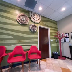 Paesanos Parkway Imaging - Waiting room