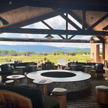 Wildflower Farms - Resorts Near Me - Gardiner, New York