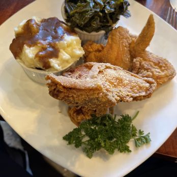 Southern Kitchen - Fried chicken dinner - Southern Near Me - Richmond, Virginia