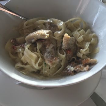 Scoma's Restaurant - Chicken Fettuccini Alfredo - Seafood Near Me - San Francisco, California Scoma's Restaurant - Chicken Fettuccini Alfredo - Seafood Near Me - San Francisco, California