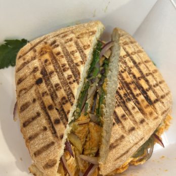 Olive & Thyme - Spicy Chicken (pretty dry) - Sandwiches Near Me - Toluca Lake, California Olive & Thyme - Spicy Chicken (pretty dry) - Sandwiches Near Me - Toluca Lake, California