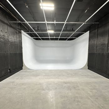 AKS Stages - AKS Stage 4 Burbank - Video/Film Production Near Me - Burbank, California