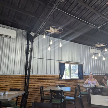 Corner Table - American Near Me - Springdale, Washington