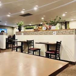 Lisu's Thai Taste | Roseville - The Dining Area
