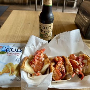 Luke's Lobster Downtown Crossing - Combo for $42 US. - Seafood Near Me - Boston, Massachusetts Luke's Lobster Downtown Crossing - Combo for $42 US. - Seafood Near Me - Boston, Massachusetts