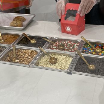 Chip Cookies - Toppings - Ice Cream & Frozen Yogurt Near Me - Sacramento, California
