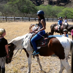 Koko Crater Equestrian Center - Riding lessons