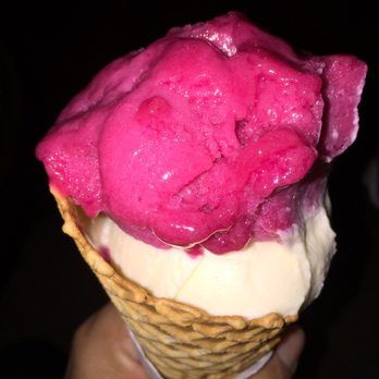 Pikes Peak Chocolate - Yellow cake ice cream & blood orange sorbet - Ice Cream & Frozen Yogurt Near Me - Manitou Springs, Colorado Pikes Peak Chocolate - Yellow cake ice cream & blood orange sorbet - Ice Cream & Frozen Yogurt Near Me - Manitou Springs, Colorado