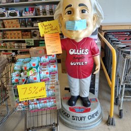 Ollie's embraces the mandate to wear masks...and so does its mascot.