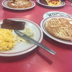 Huddle House - Great pit stop from for breakfast....staff great reasonable