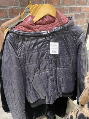 BLUE USED Vintage Clothing ROOM by null